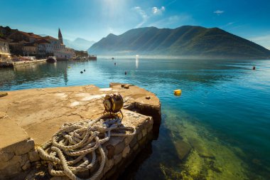Perast tatil beldesikıyı manzarası, Kotor Körfezi, Karadağ, Avrupa