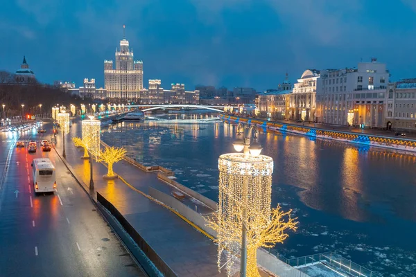 Nieuwjaar Festival Decoraties Straat Met Auto Moskou Rusland — Stockfoto