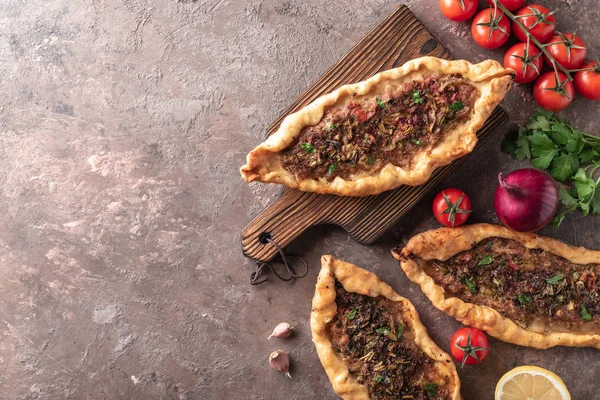 Vue Dessus Tasty Turkish Pide Sur Table Minable — Photo