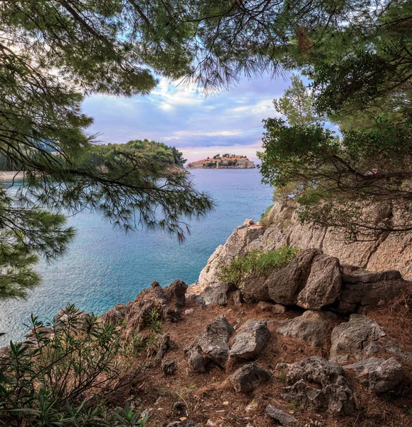 페라스트 코토르 몬테네그로 유럽의 휴양지의 바위와 — 스톡 사진