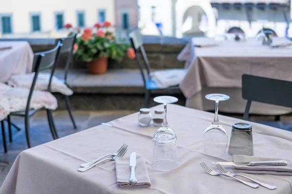 Street Сцена Служив Розкішний Ресторан Столи Кортона Ареццо Тоскана Італія — стокове фото