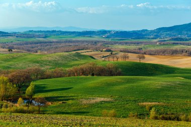 Toskana, Italya Köyü ile güzel kırsal peyzaj sahne