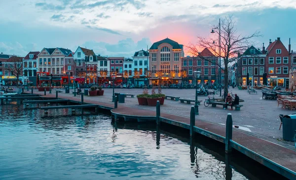 Waterways Typical Dutch Architecture April 2018 Leiden Historical Building Leiden — Stock Photo, Image