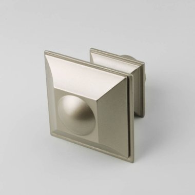 Dekoratif Metal perde kutup gri arka planda biten