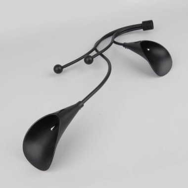 Gri arka plan üzerinde perde direği için süslü bitki şeklinde metal son