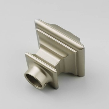 Dekoratif Metal perde kutup gri arka planda biten