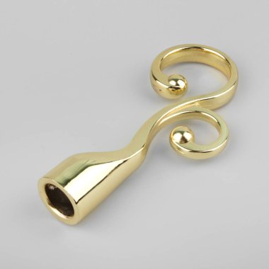 Gri arka plan üzerinde perde direği için dekoratif filiz şeklinde metal ucu