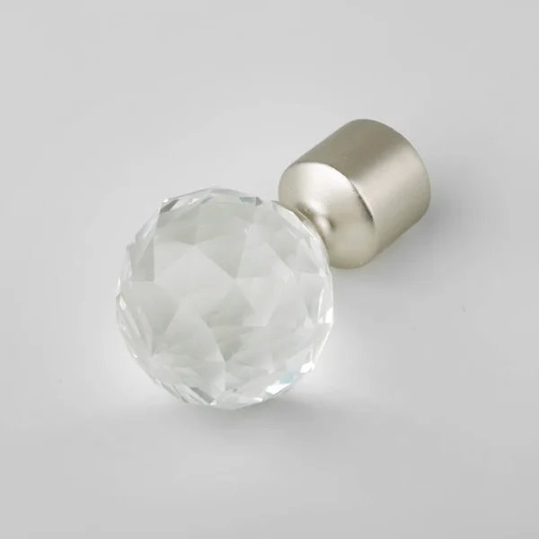 Moderne Kristallkugel Kreuzblume Für Vorhang Traufe Auf Grauem Hintergrund — Stockfoto