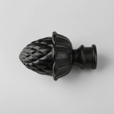 Gri arka plan üzerinde saves için modern köknar konisi şeklinde finial