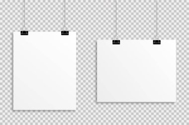 Beyaz gerçekçi posterler gölgeler ile şeffaf arka plan asılı. Boş boş kağıtla alay edin.