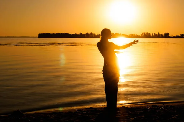 Dark Glowing Silhouette Slim Woman Dancing Traditional Tribal Belly Dance — Stock Photo, Image