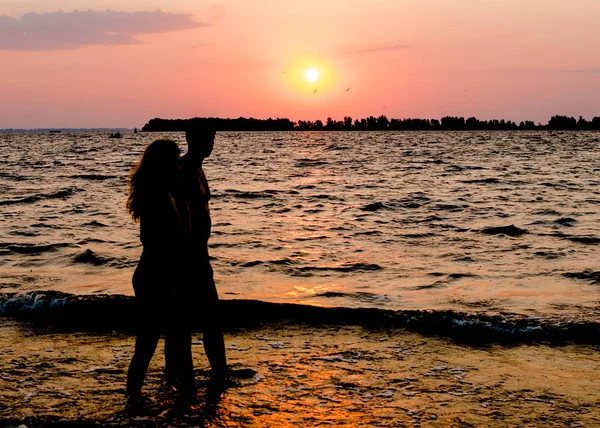 Cherkasy Ukraine 2018 Dark Silhouettes Woman Man Hold Hands River — Stock Photo, Image