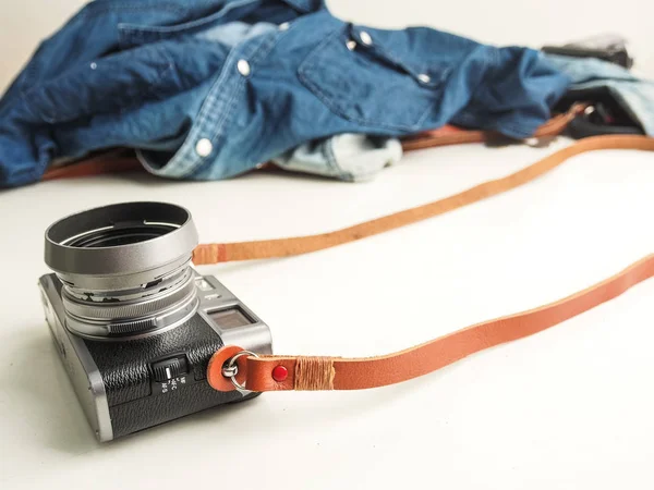 Genuine Leather Camera Strap Mirorless Camera White Background — Stock Photo, Image