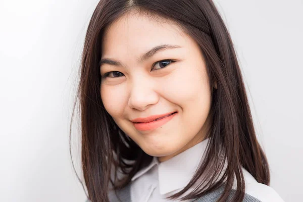 Vackra Unga Asiatiska Kvinnor Leende Vit Bakgrund Studio Skott — Stockfoto