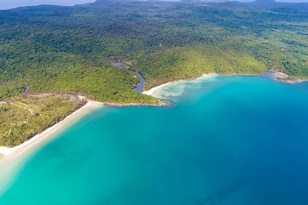 Praia Mar Ilha Rochosa Com Vista Aérea Árvore Verde Natureza — Fotografia de Stock