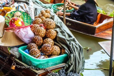 Damnoen Saduak yüzen Pazar Ratchaburi yakın Bangkok, Tayland, Thailand, yiyecek ve içecek satmak