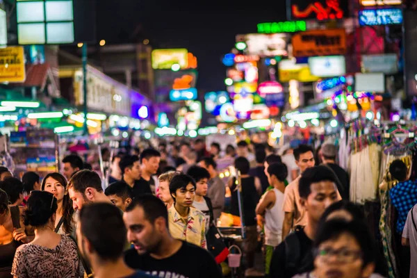 Bangkok Thailand Febuary 2015 Turistická Pěší Túra Khaosan Road Noci — Stock fotografie