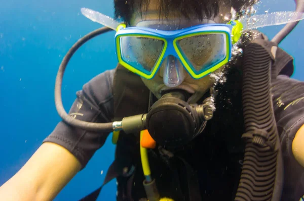 Plongée Sous Marine Homme Avec Masque Combinaison Sous Marine Prendre — Photo