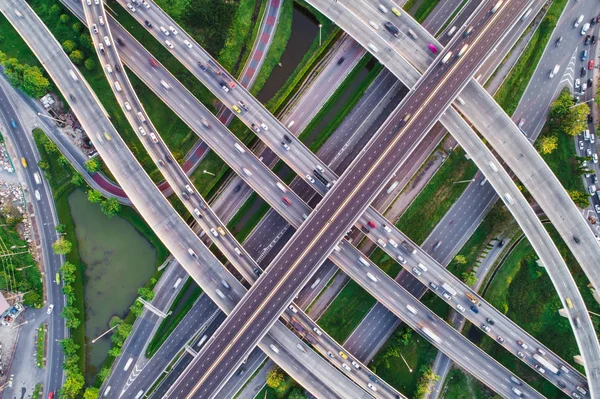 Flygfoto Transport Staden Passera Vägen Med Fordonets Rörelse Transport Konstruktion — Stockfoto