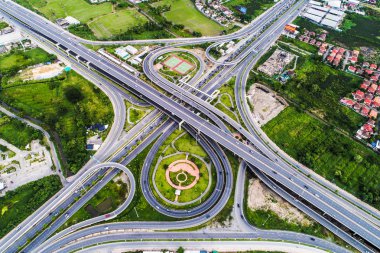 Havadan görünümü trafik şehrin ana yol araç taşıma konsepti ile