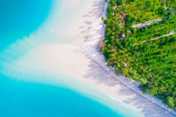 Flygfoto Idylliska Vita Sand Sea Beach Turkost Vatten Sommaren Semester — Stockfoto