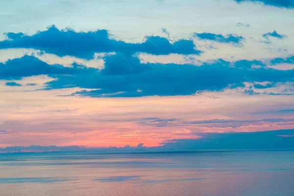 Dramatice Небо Заката Неба Вечер Море Отдыха Фоне — стоковое фото