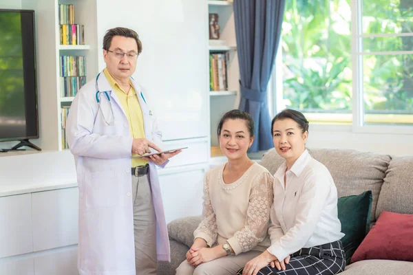 Healthcare Consultation Concept Doctor Talking Middle Age Asian Women Doctor — Stock Photo, Image