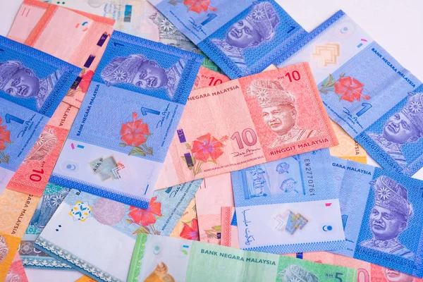 林吉特马来西亚货币钞票在白色背景 — 图库照片