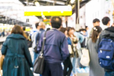 Tren istasyonunda turist bulanık grup, Seyahat arka plan