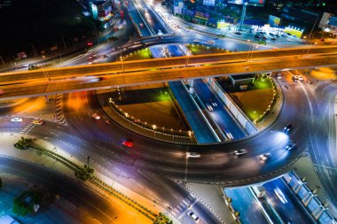 Gece ışık araç hareket Rating junction city road havadan görünümü