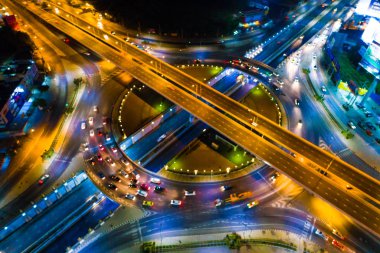 Gece ışık araç hareket Rating junction city road havadan görünümü