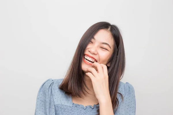 Lachen Van Mooie Aziatische Vrouwen Witte Achtergrond Portret Vrouwen — Stockfoto