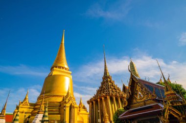 Bangkok Tayland mavi gökyüzü bulutu seyahat gezi ile zümrüt buda Tapınağı