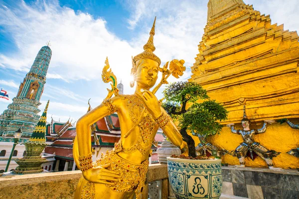 Golden Pagoda Wat Phra Kaew Turystyka Landmark Zwiedzanie Bangkoku Tajlandii — Zdjęcie stockowe