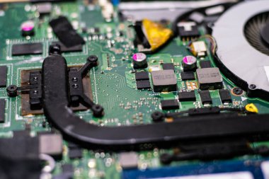 Bilgisayar anakartta soyut elektronik devre yakın çekim