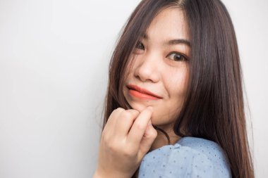 Asya güzel gülümseyen kadınların Stüdyo portre