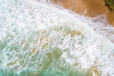 Deniz dalgası plaj havadan görünümü doğanın güzel amzing