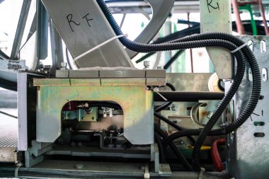 Metro tren istasyonunda Escalaror şantiye