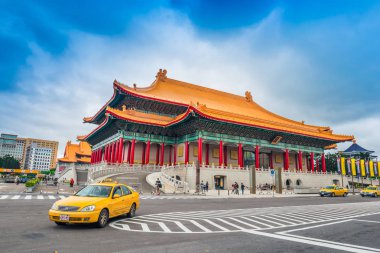 Chiang Kai-shek Memorial Hall ve Tayvan Ulusal konser salonu 