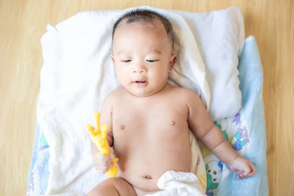 Smiling adorable infant 3 month baby lying on blanket — Stock Photo, Image