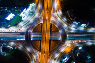 Aerila görünümü dairesel kavşak trafik şehir yolu