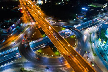 Aerila görünümü dairesel kavşak trafik şehir yolu