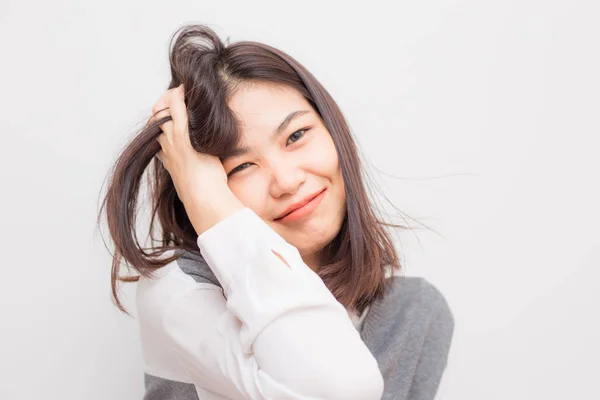 Vakre, smilende, søte, asiatiske kvinner poster på hvit bakgrunn – stockfoto