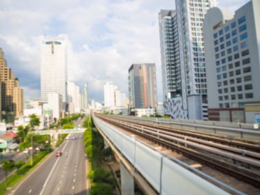 Bangkok tren demiryolu ile Modern şehir binası