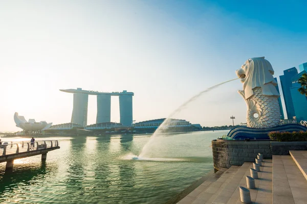 Sunrise in marina bay with merlion central district
