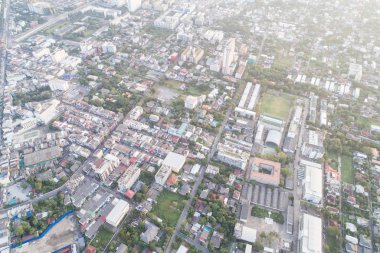 Modern şehir kondominium ve ofis bloğu binası