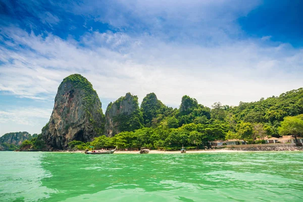 Sea rocky island against blue sky summer vacation — Stock Photo, Image