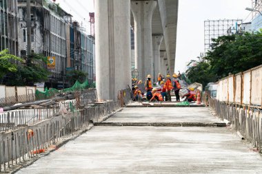 Yol köprüsü bypass şantiye