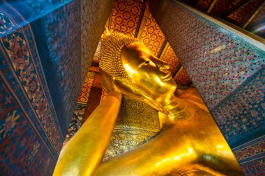 Wat Pho, Bangkok 'ta uzanan altın büyük Buda heykeli