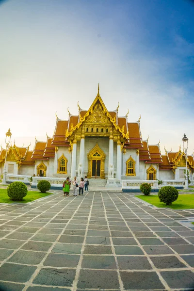 Bangkok templo pagoda de oro de Wat Benchamabophit — Foto de Stock